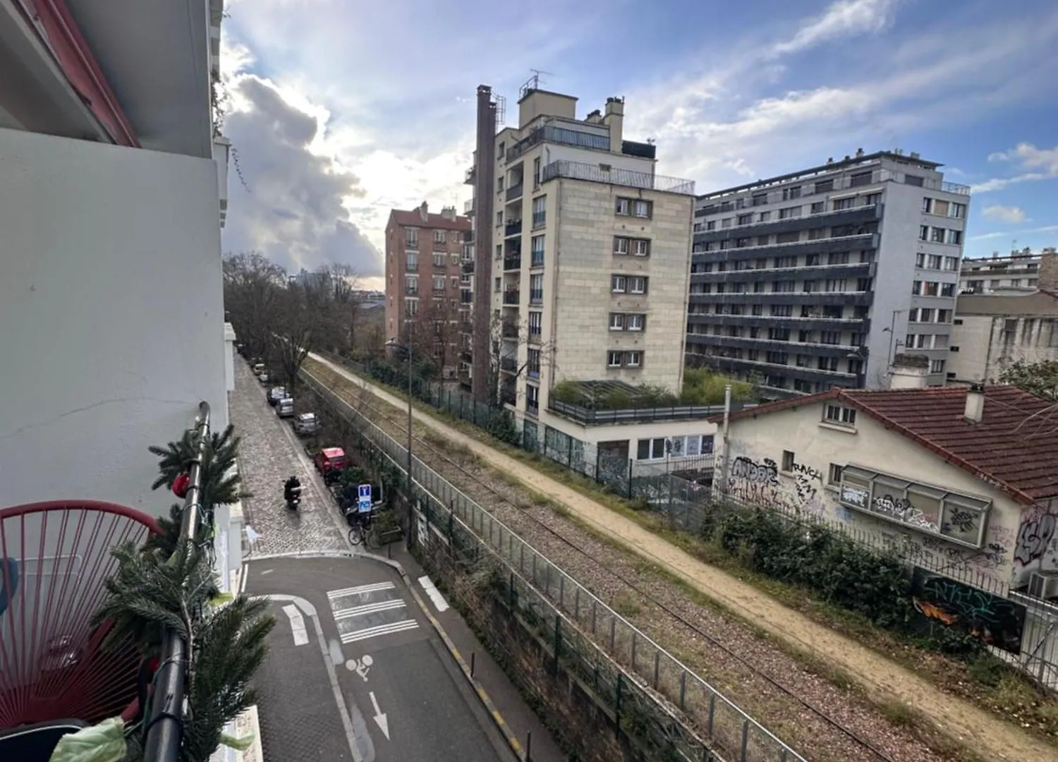 Apartment Appartement Avec Balcon, 5 Min Du Metro 1-6, Nation, Disneyland, Zoo, Bois De Vincennes Paris France